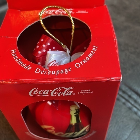 5/$25 Vintage Coca Cola Ornament Handmade Decoupage 1993 bottle 3” ball with bow - Picture 6 of 10